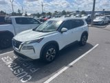 Used 2023 Nissan Rogue SV image 2