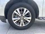 Used 2019 Nissan Pathfinder SL image 4