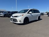 Used 2019 Toyota Sienna XLE image 3