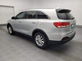 Used 2016 Kia Sorento LX image 3