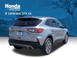 Used 2022 Ford Escape Titanium image 3