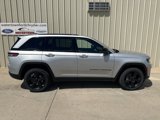 Used 2022 Jeep Grand Cherokee Altitude image 2