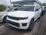Used 2021 Jeep Grand Cherokee L Overland w/ Luxury Tech Group IV image 3