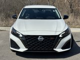 Used 2023 Nissan Altima 2.5 SR image 2