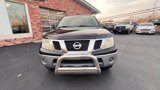 Used 2011 Nissan Frontier SV image 2