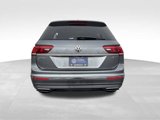 Used 2021 Volkswagen Tiguan SE w/ Panoramic Sunroof Package image 4