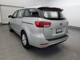 Used 2018 Kia Sedona L image 5