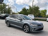 Used 2025 Volkswagen Jetta SEL image 2