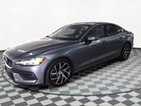 Used 2019 Volvo S60 T6 Momentum w/ Premium Package image 2