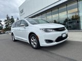 Used 2018 Chrysler Pacifica Limited image 3