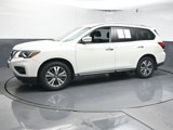 Used 2017 Nissan Pathfinder S image 4