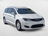 Used 2019 Chrysler Pacifica Touring-L w/ Advanced Safetytec Group image 3