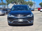 Used 2020 Chrysler Pacifica Limited image 2