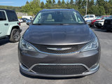 Used 2017 Chrysler Pacifica Limited w/ UConnect Theater Package image 2