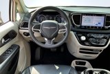 Used 2023 Chrysler Pacifica Touring-L image 5
