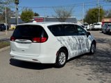 Used 2017 Chrysler Pacifica Touring image 5