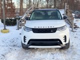 New 2025 Land Rover Discovery Dynamic SE image 2