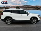 Used 2024 GMC Terrain SLT image 2