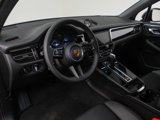 Certified 2024 Porsche Macan image 4