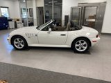 Used 2000 BMW Z3 2.5i image 2