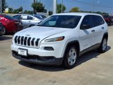 Used 2016 Jeep Cherokee Sport image 2