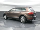 Used 2014 Volkswagen Touareg Sport image 5