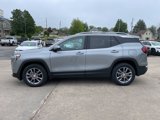 Used 2024 GMC Terrain SLT image 2