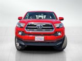 Used 2016 Toyota Tacoma TRD Sport image 2