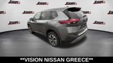 Used 2021 Nissan Rogue SV image 3
