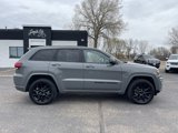 Used 2022 Jeep Grand Cherokee Laredo X image 3