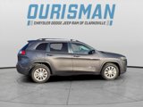 Used 2022 Jeep Cherokee Latitude Lux w/ Sun & Sound Group image 2