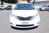 Used 2017 Toyota Sienna LE image 2