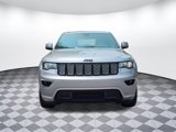 Used 2017 Jeep Grand Cherokee Altitude image 6