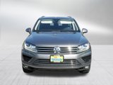 Used 2016 Volkswagen Touareg Sport image 2