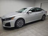 Used 2023 Nissan Altima 2.5 SV image 2