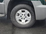 Used 2002 Chevrolet Avalanche 4x4 w/ Off-Road Suspension Pkg image 2