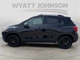 Used 2022 Chevrolet Trax LT w/ Midnight Edition image 2