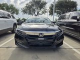 Used 2018 Honda Accord Touring image 2