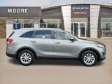 Used 2017 Kia Sorento LX image 4