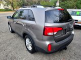 Used 2015 Kia Sorento LX image 3