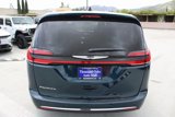 New 2025 Chrysler Pacifica Select image 5