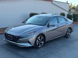 Used 2021 Hyundai Elantra Limited image 2