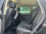 Used 2016 Volkswagen Touareg VR6 image 5