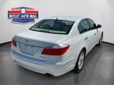 Used 2011 Hyundai Genesis 3.8 image 3