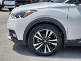 Used 2019 Nissan Kicks SR image 5