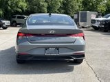 Used 2022 Hyundai Elantra SEL w/ Convenience Package image 6