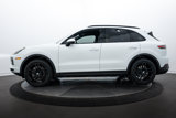 Used 2022 Porsche Cayenne image 2