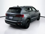 Used 2022 Volkswagen Taos SE image 5