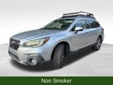 Used 2018 Subaru Outback 2.5i Limited image 3
