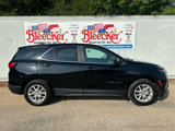 Used 2023 Chevrolet Equinox LT w/ Driver Convenience Package image 2